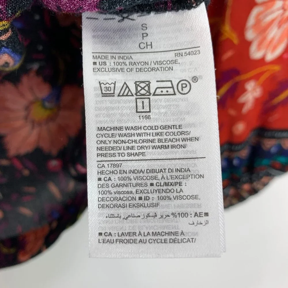 Old Navy Smocked Swing Floral‎ Blouse